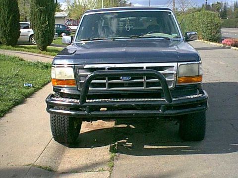 1983 Ford Bronco - head on view of completed bumper and 3" lift installed
