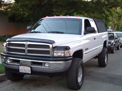 2001 Dodge 2500 photo