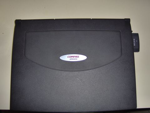 2004 Ford F-150 - This is a Compaq Armada laptop, not a 2004 Ford F-150.