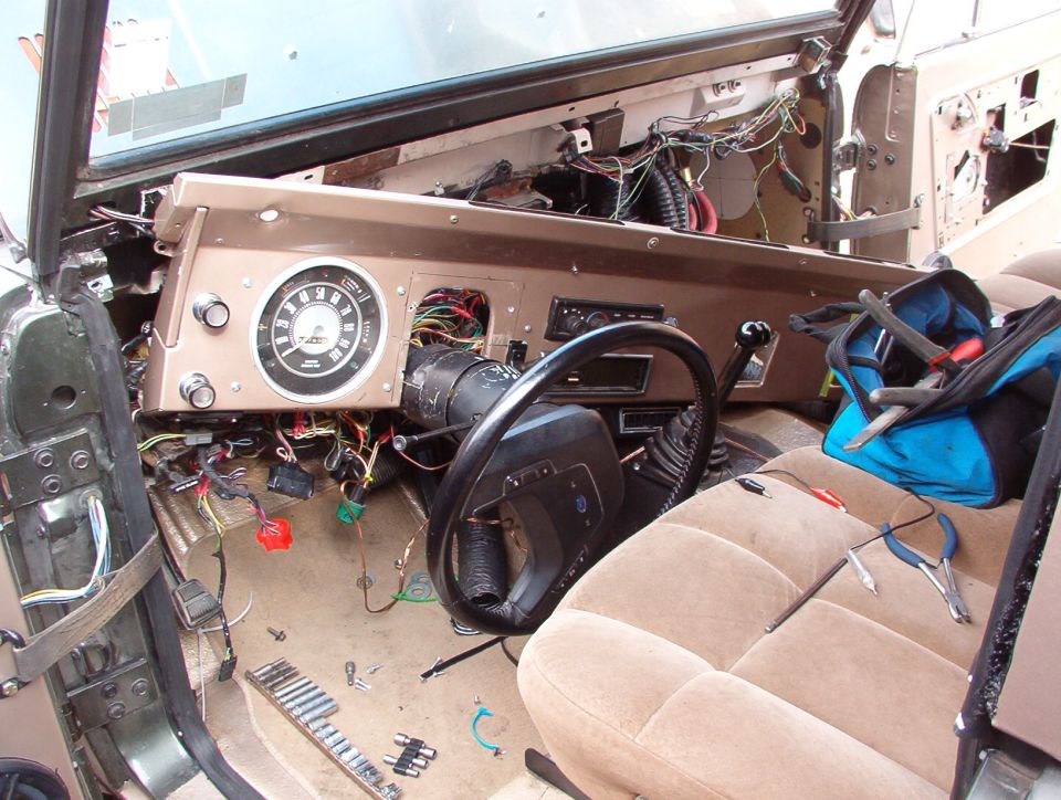 Job 1 was to get the dash off & fix the non-functional gauges & defrost, install the missing glove box,  wire up & install the rear defrost switch, & install the courtesy light switches in the door jambs.