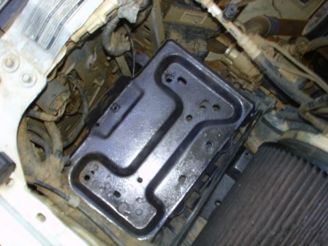 1996 Ford Bronco - 2nd battery tray bolted in the stock diesel position.