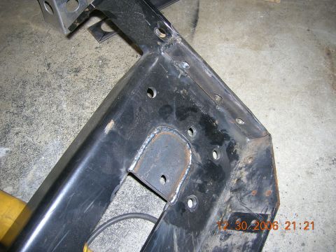 1996 Ford Bronco - Plate for shackle mount
