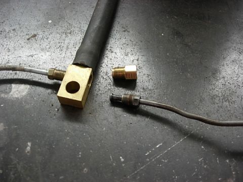 1987 Ford Bronco - ford uses one brake line one size bigger so to use the GM hard line and the Ford brake line I needed this little fitting.