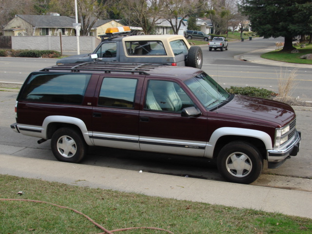 Here is the new car. we lost the Safari in an auto accident. the PO rebuilt the driveline front to rear. the motor is a 425 HP 350. auto overdrive tranny and manual transfercase. this is a nice new car.