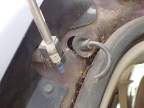1983 Ford Bronco - the design of the defroster connection is bad both were broken. i cut and soldered new ends and heat shrinked them and reconnected them. he…