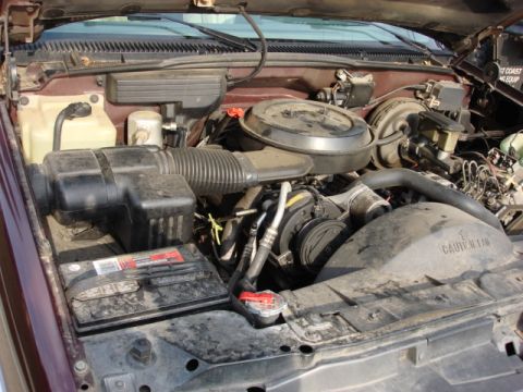 1983 Ford Bronco - the motor was rebuilt and is a 435hp 350 and the whole drive line was rebuilt