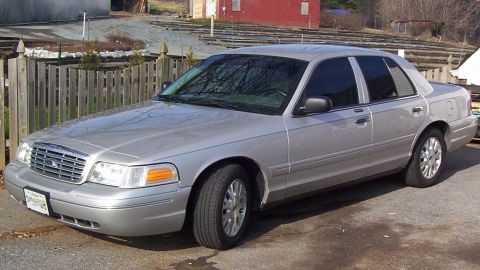 2004 Ford Crown Victoria