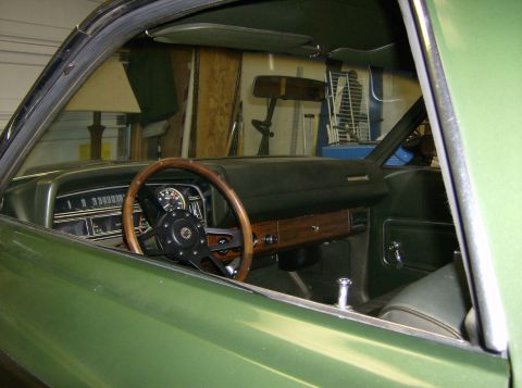 1970 Ford Ranchero - grant walnut steering wheel