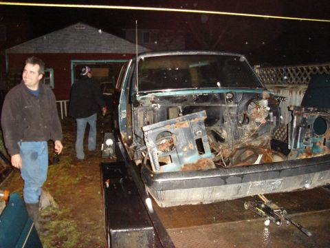 1990 Ford Bronco - This vehicle is missing its engine and most of its front end components.