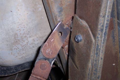 1996 Ford Bronco - Broken Exhaust Hanger