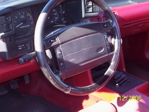 1990 Ford Mustang photo
