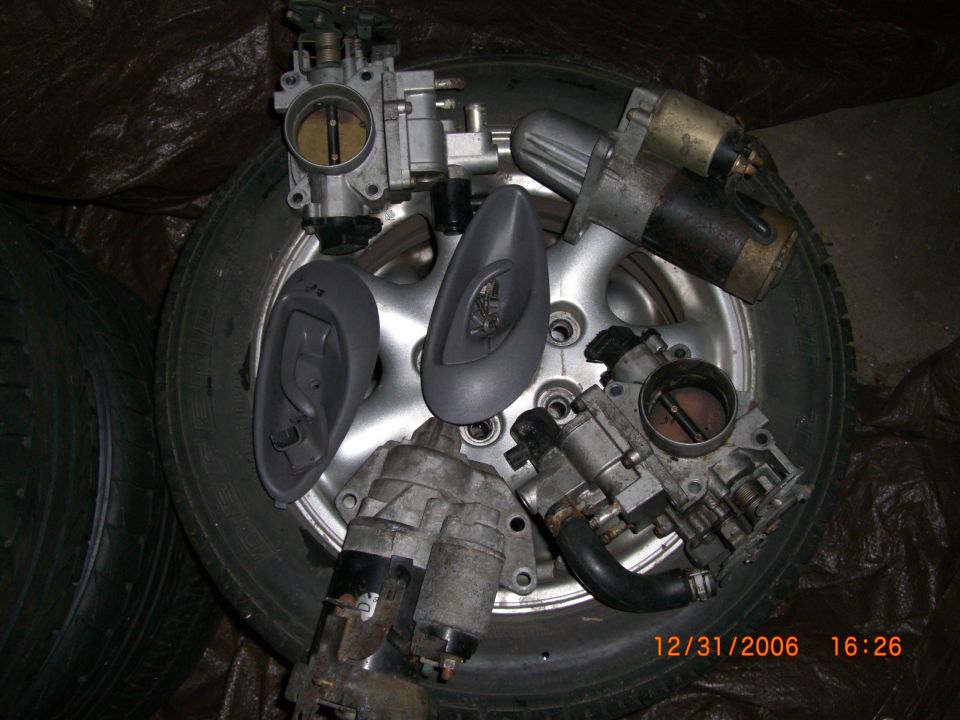 Throttle bodies and starters on a tire