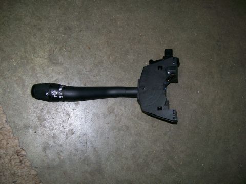 1992 Ford Bronco - This black wiper stalk features controls for OFF and variable speed settings.