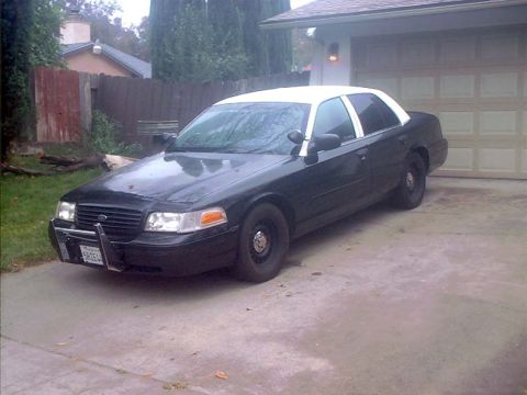 2000 Ford Crown Victoria photo