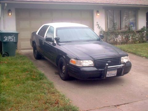 2000 Ford Crown Victoria photo