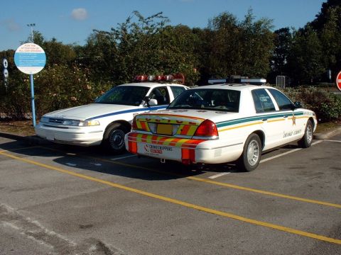 1999 Mercury Grand Marquis - Here are 2 of the vehicles. The one on the left is a 1997 Ex-NYPD Unit P71. The one on the right is a 2000 GCC Spec Crown Victoria operatin…