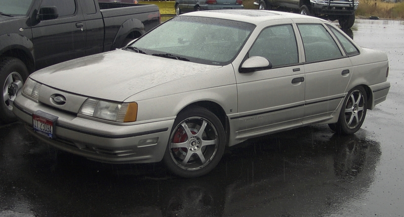 1990 Ford Taurus “FreakSHO”