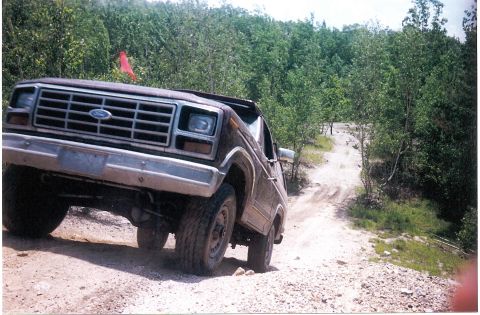 1985 Ford Bronco - little hill climbing