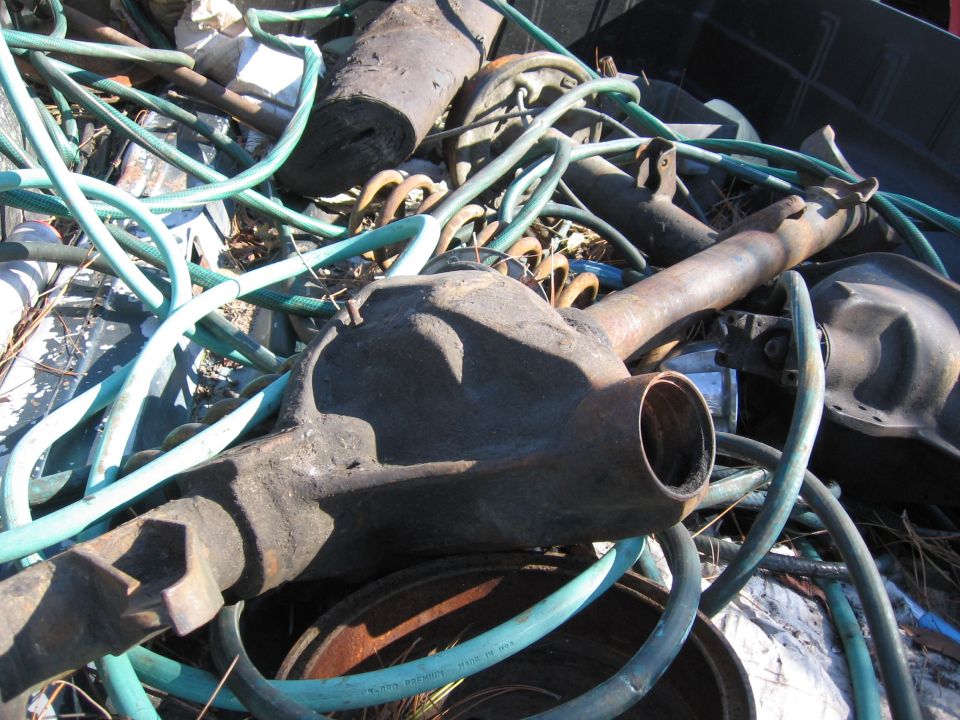 Rear axle assembly with hoses and other scrap metal