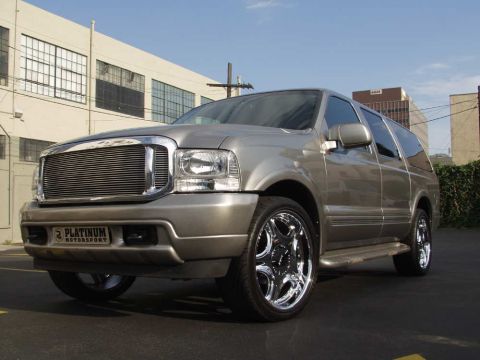 2000 Ford Excursion photo