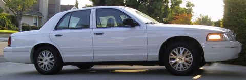2003 Ford Crown Victoria photo
