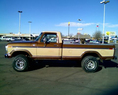 1979 Ford F-150 - front tire polished compared with the back one not polished yet