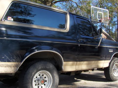 1991 Ford Bronco photo