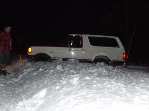 1990 Ford Bronco - Got stuck on the edge of the road