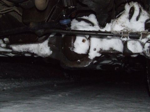 1990 Ford Bronco - Snow on top of the rear diff