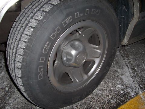 2002 Ford Crown Victoria photo