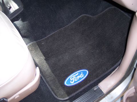 1996 Ford Bronco - Not too bad looking for el cheapo Wal Mart floor mats