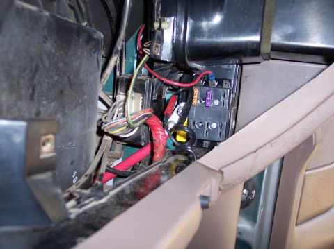 1996 Ford Bronco - Here is the auxilliary fuse panel I mounted behind the glove compartment. It has 6 circuits and each one is rated to 30 amps. Right now it…