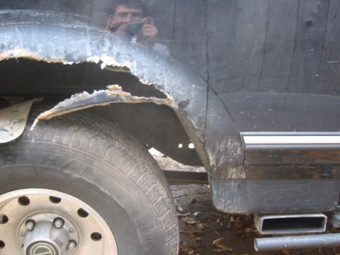 1995 Ford Bronco - the rust on the passengerside