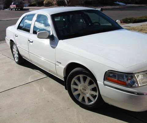 2004 Mercury Grand Marquis photo