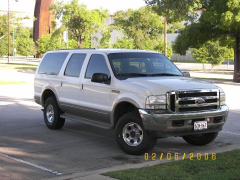 2001 Ford Excursion photo