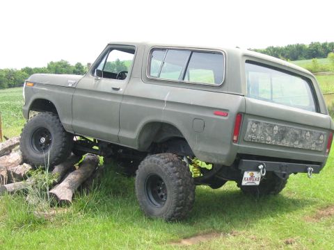 1978 Ford Bronco - messin around the property