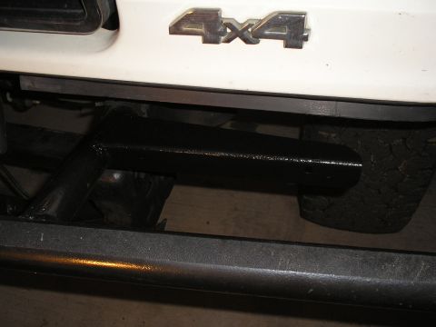 1990 Ford Bronco - new plate bracket....its black and its dark out...best I could do with the flash.