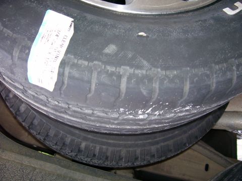 1996 Ford Bronco - Spare on regular off