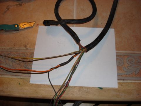 1983 Ford Bronco - This is the fuel ground tap.