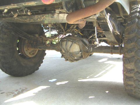 1996 Ford Bronco - Brokzilla's sweet Sterling 10.25 with a cool diff guard