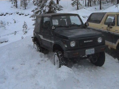 1979 Ford Bronco - Lances Sameri locked cocked and ready to rock except chains out wheeled lockers in the snow that day.