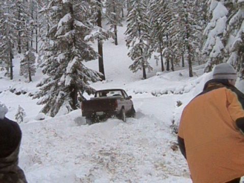 1979 Ford Bronco - Heres Warren thinking that he is going farther then me. Not today pull out the Shovels.