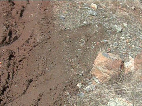 1979 Ford Bronco - Went up the hill and got a little side ways. See how close the tracks came to that dang rock. Dont know what I would have done if I would h…