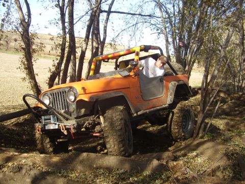 1981 Jeep CJ7 - Josh tryin out my new gears.