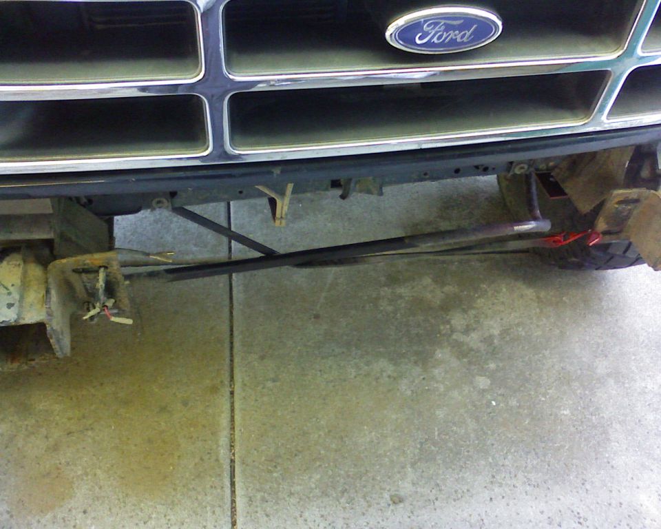 1995 Ford Bronco grille and front bumper assembly