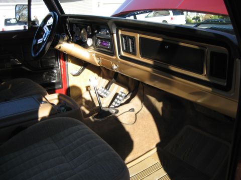 1979 Ford Bronco - Current interior