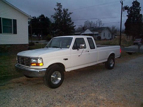 1986 Ford Bronco - A bad pic of my '97....