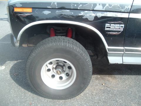 1986 Ford Bronco - fender after trim