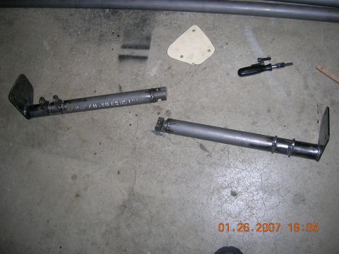 1996 Ford Bronco - Metal parts and a screwdriver lie on a concrete floor, with a timestamp of 01.26.2007.