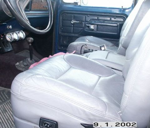 1978 Ford Bronco - 90'S EB seats and console.